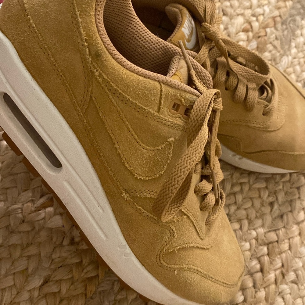 Nike suede shoes for sale! Mens 6.5 but fits Womens 8.